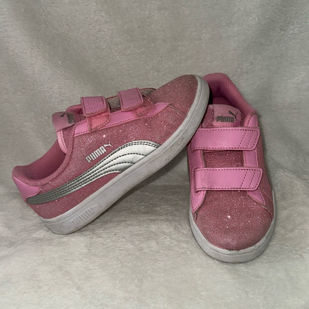 PUMA girl’s velcro skate sneaker